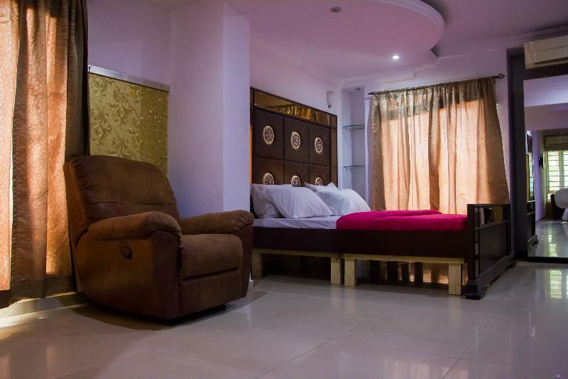 Theodawn Hotels @ Suite 29 Ikeja Esterno foto