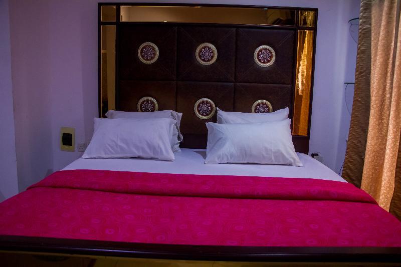 Theodawn Hotels @ Suite 29 Ikeja Esterno foto