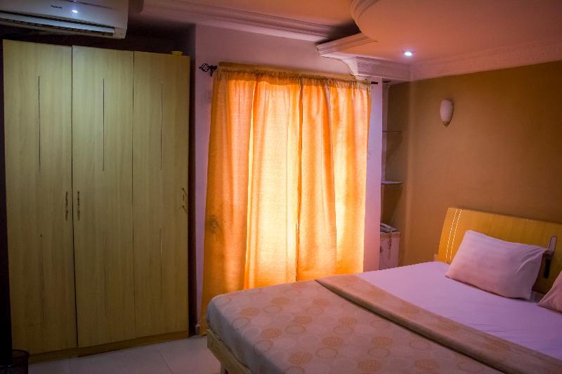 Theodawn Hotels @ Suite 29 Ikeja Esterno foto