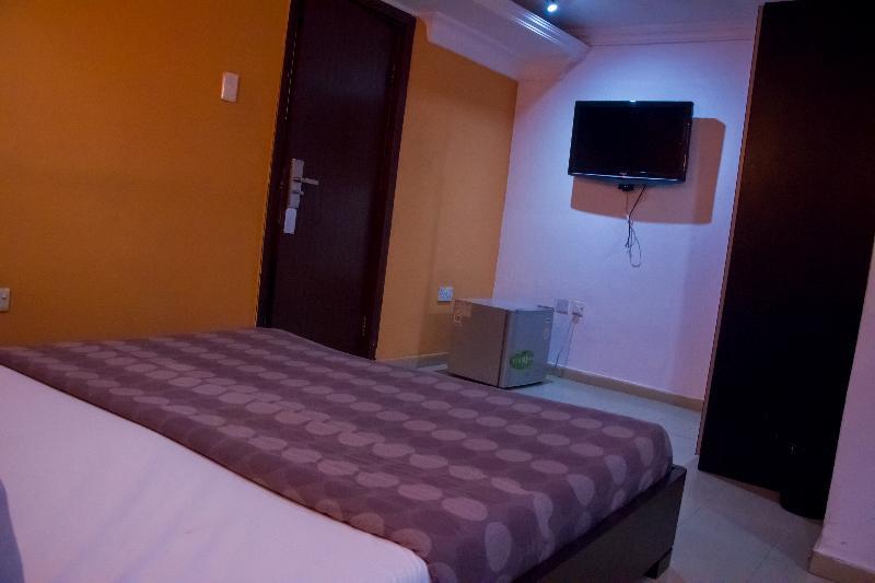 Theodawn Hotels @ Suite 29 Ikeja Esterno foto