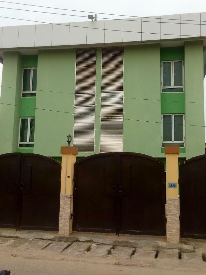 Theodawn Hotels @ Suite 29 Ikeja Esterno foto