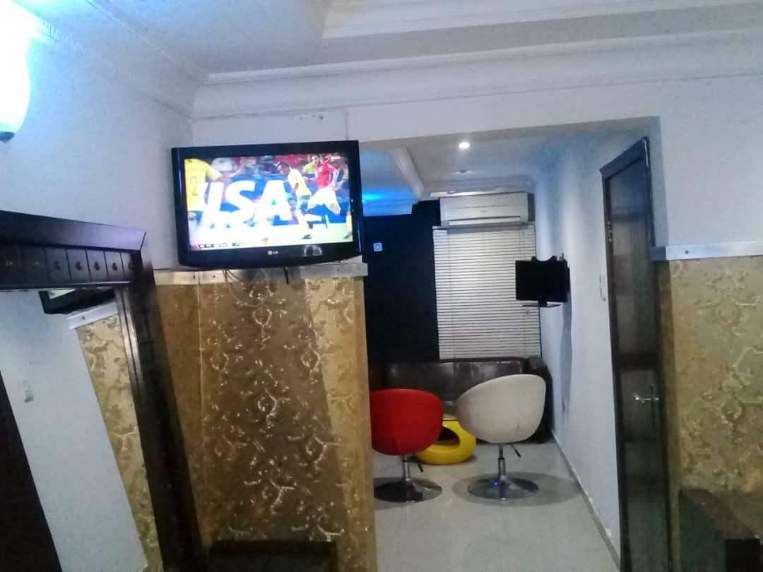 Theodawn Hotels @ Suite 29 Ikeja Esterno foto